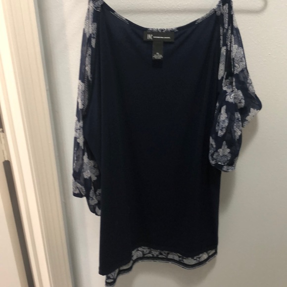 Navy blue cold shoulder top - Picture 6 of 8